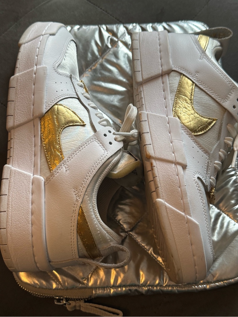 Nike White Leather Low-Top Sneakers with Gold Hardware Women’s 9.5 - Picture 7 of 11
